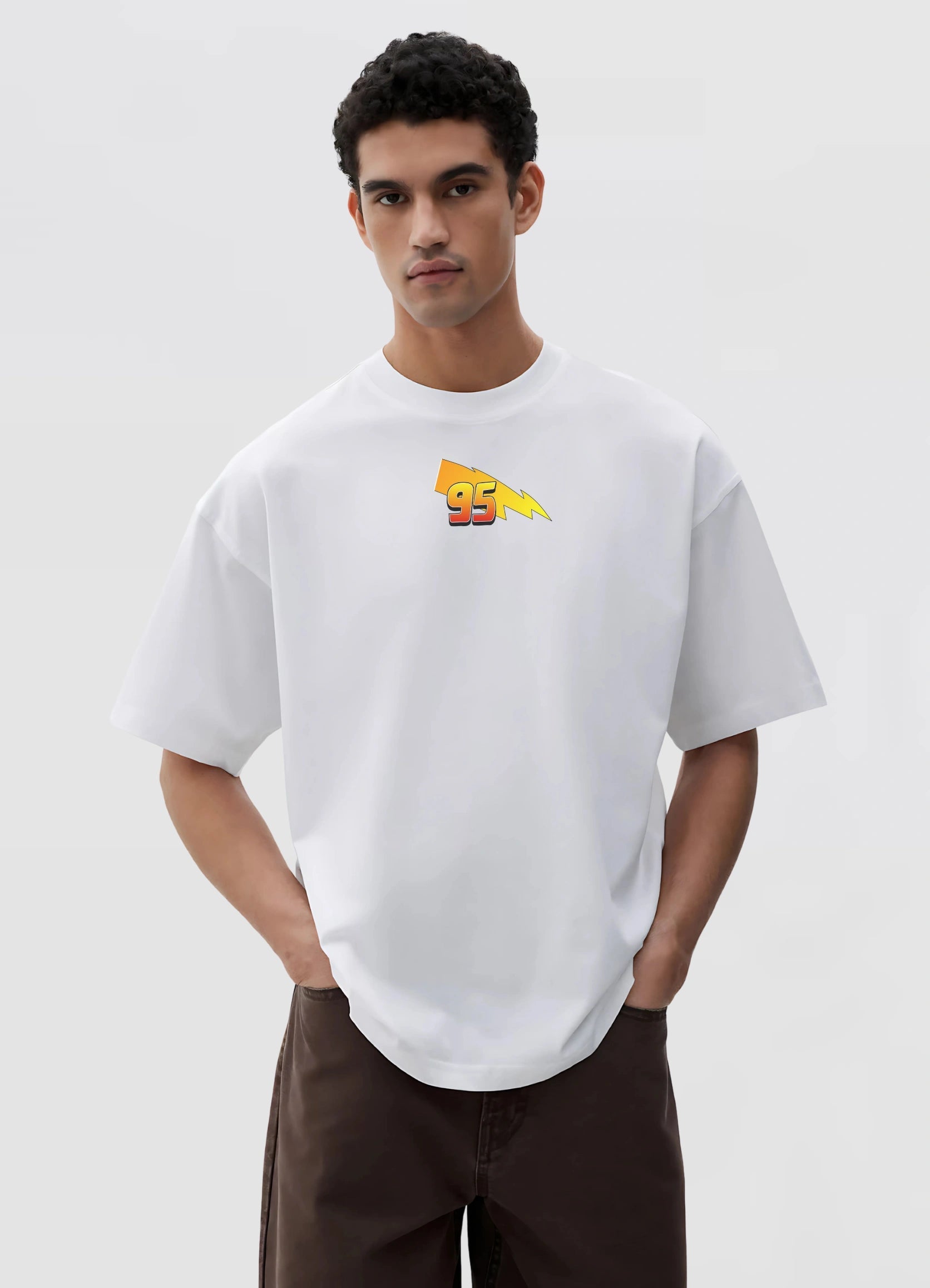 Lighting MC Queen Oversized T-shirt Off - white - Strells